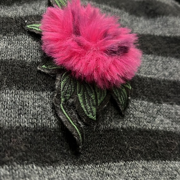 ZARA Women Basic Collection Flower Appliqué Sweater - Picture 6 of 6